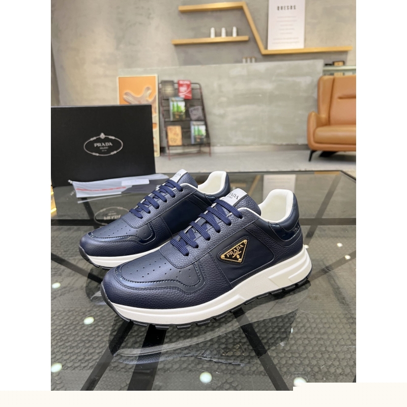 Pra*a casual shoes
